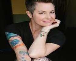 The actress is a tattoo lover and has several tattoos on both of her arms.